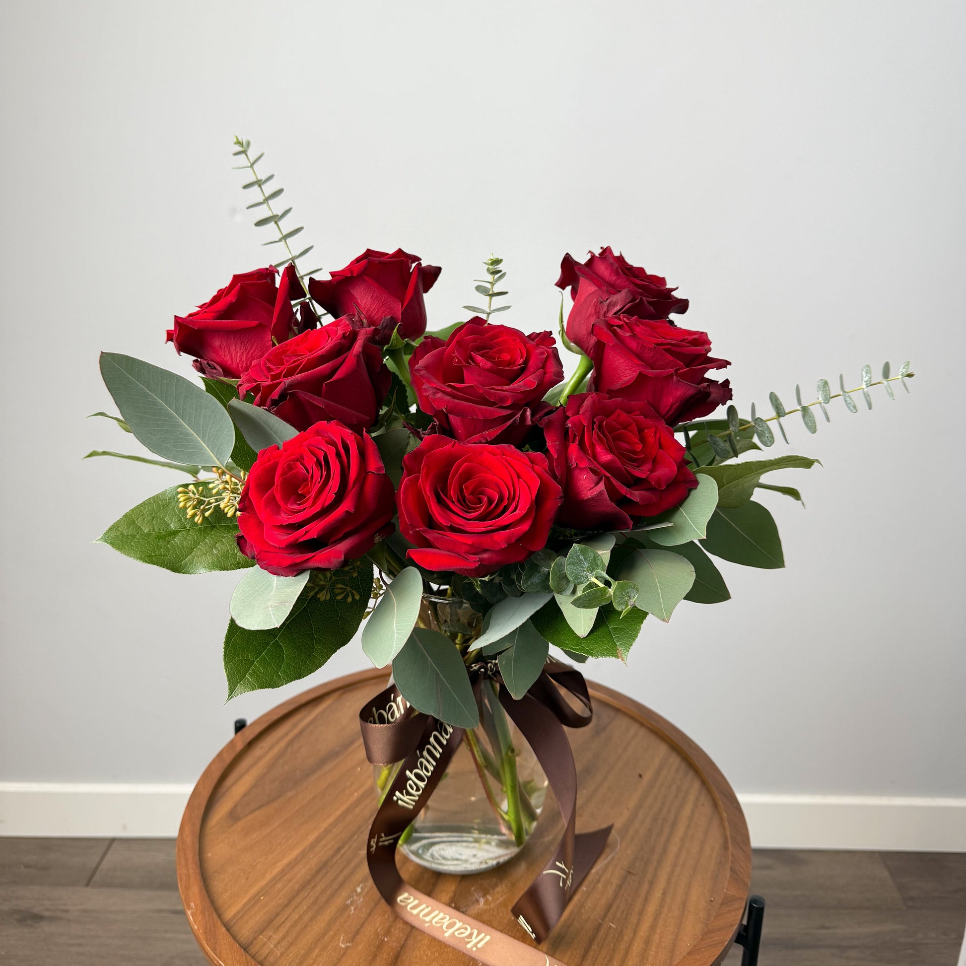 Classic Red Roses – Vase Arrangement