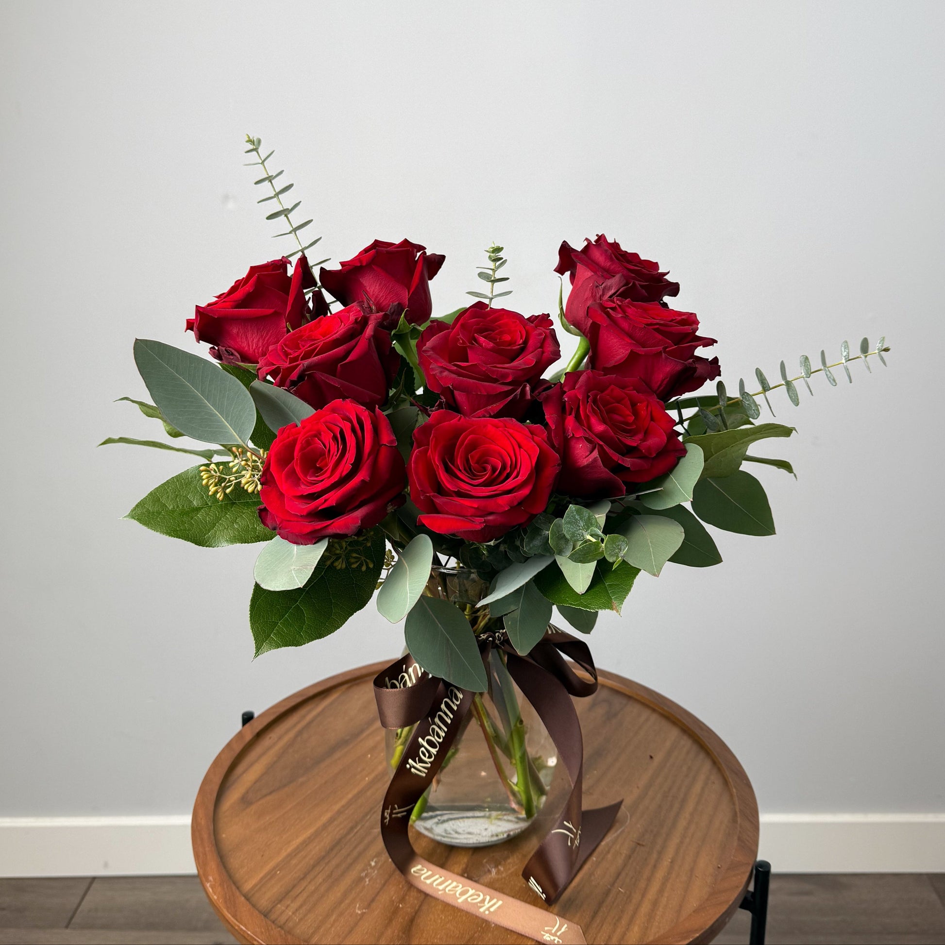 Classic Red Roses – Vase Arrangement
