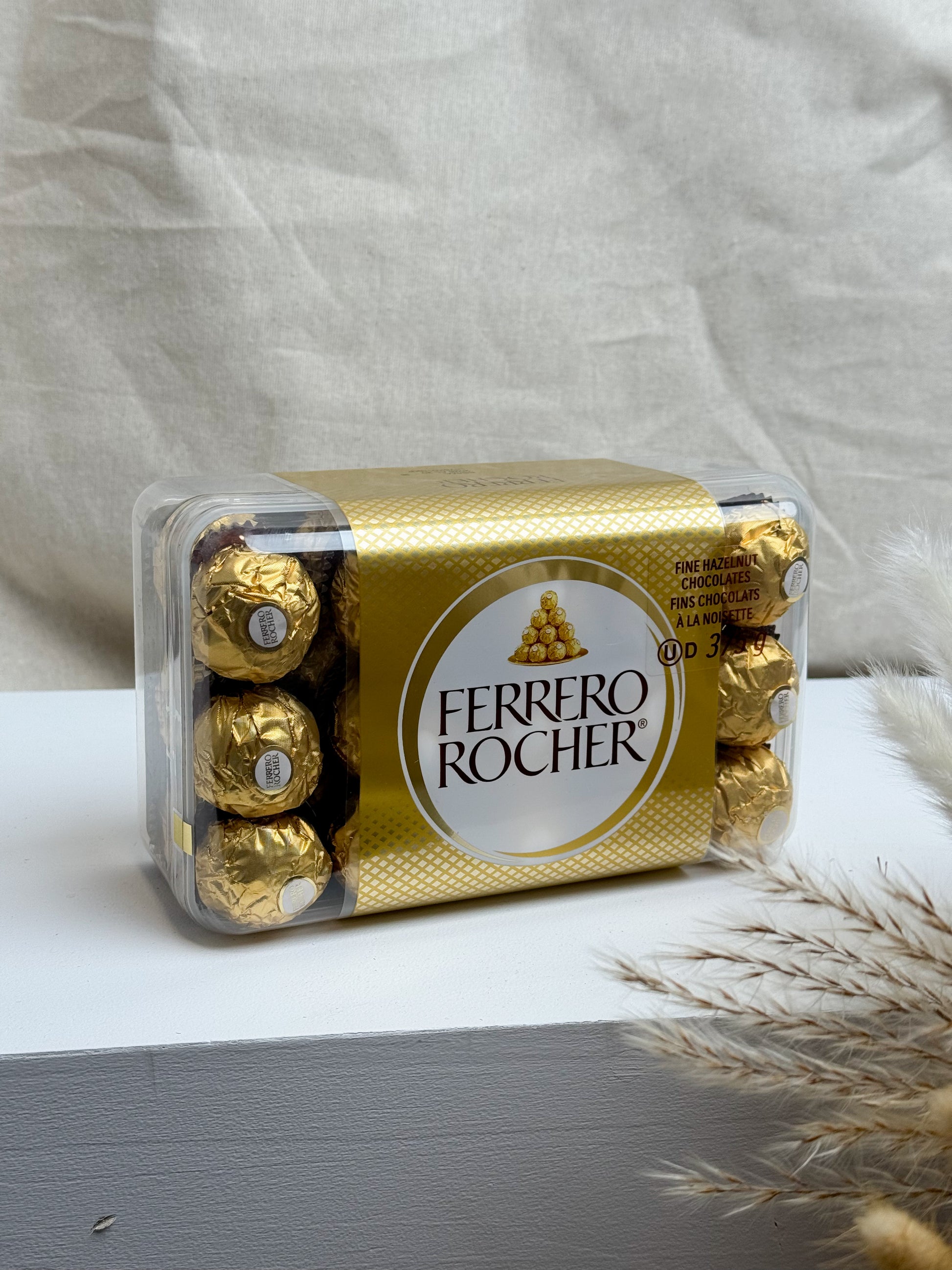 Ferrero Rocher Chocolate Collection, 375 g